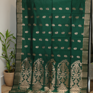 The Emerald Elegance - Silk Blend Saree