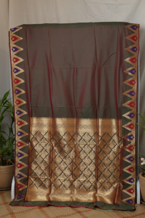 The Ethnic Heritage - Pure Banarasi silk saree
